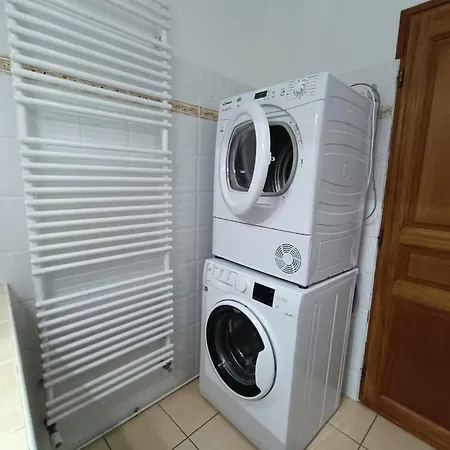 Apartment Le Petit Cerf, T3, Wifi, Cave Bagneres-de-Luchon
